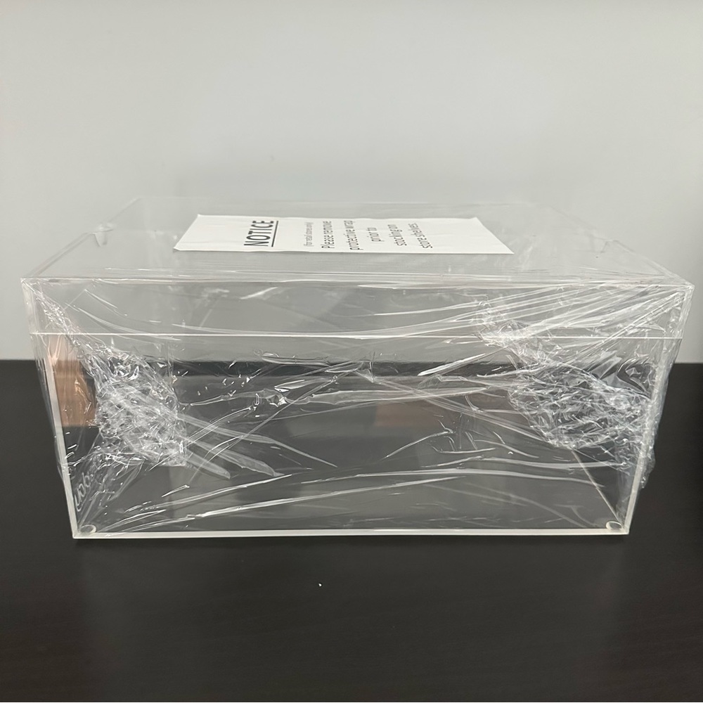 OnDisplay Acrylic Box with Lid - Picture 2 of 8